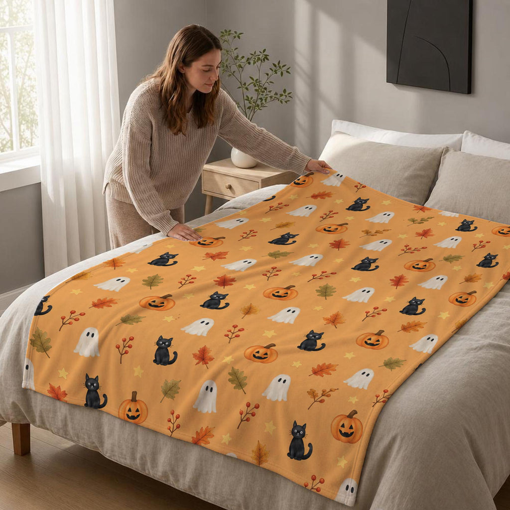 Autumn Pumpkin Throw Blanket, Watercolor Fall Leaves Pattern, Cozy Harvest Season Fleece Blanket, Thanksgiving Home Decor Gift